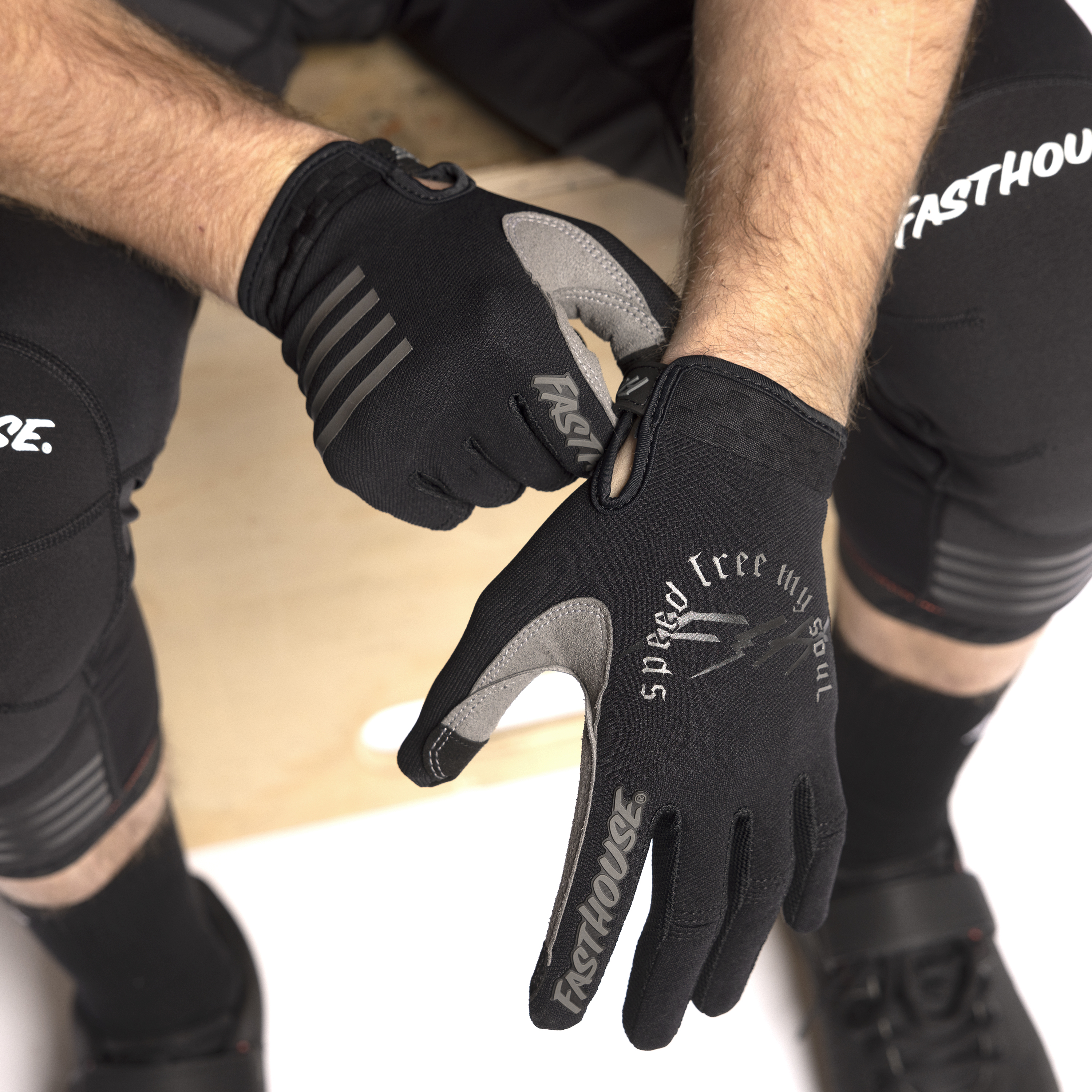 Speed Style Menace Glove - Black_Detail3